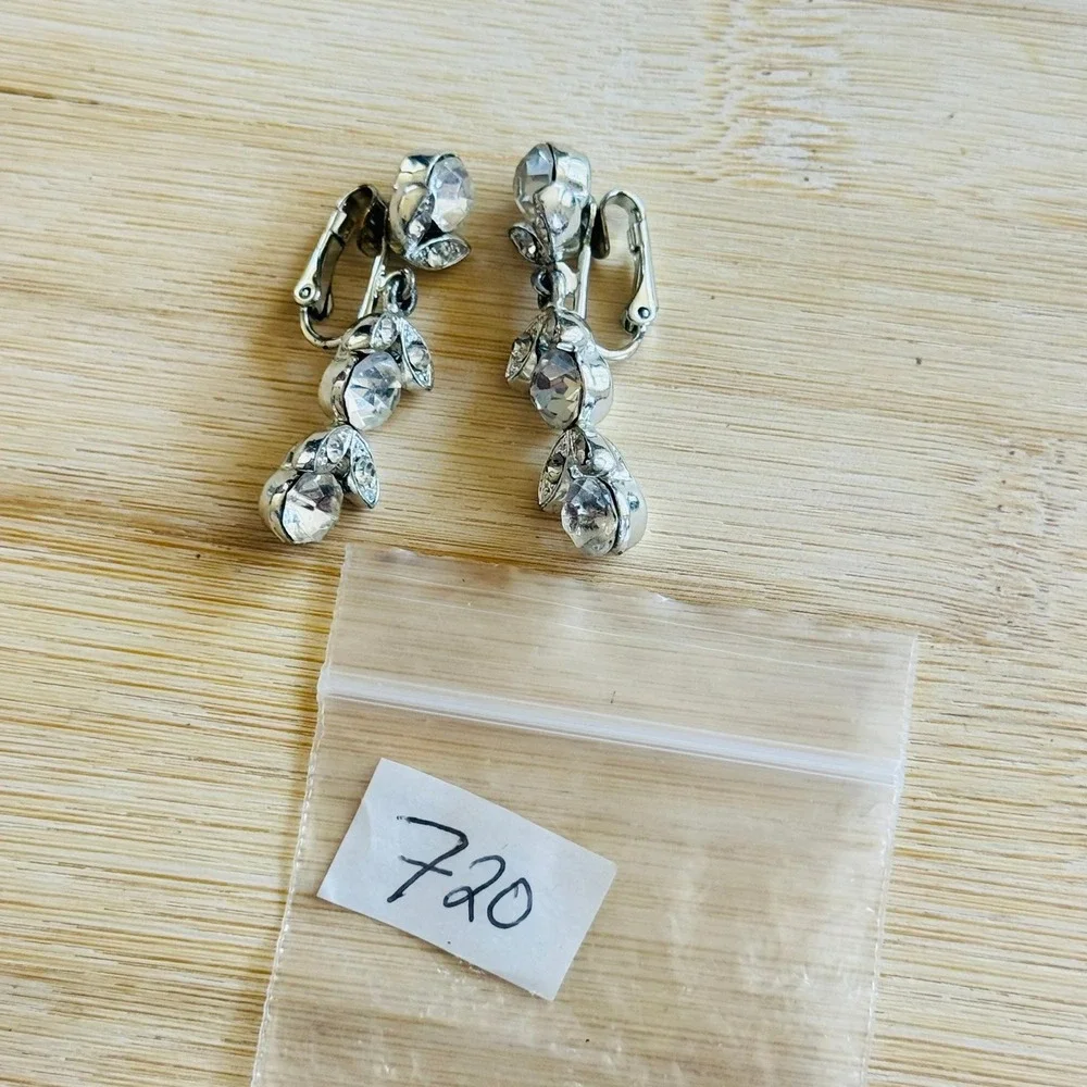 VTG Lisner Bridal Clip Earrings Silver Dangle Rhinestone Jeweled Retro Glam 50s‎